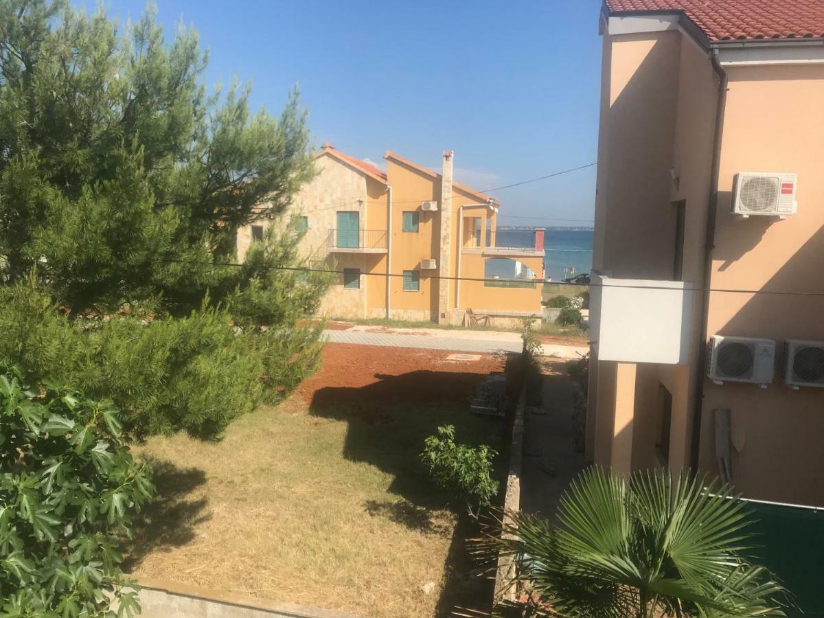 Apartman Petra 2 Vir Kültér fotó