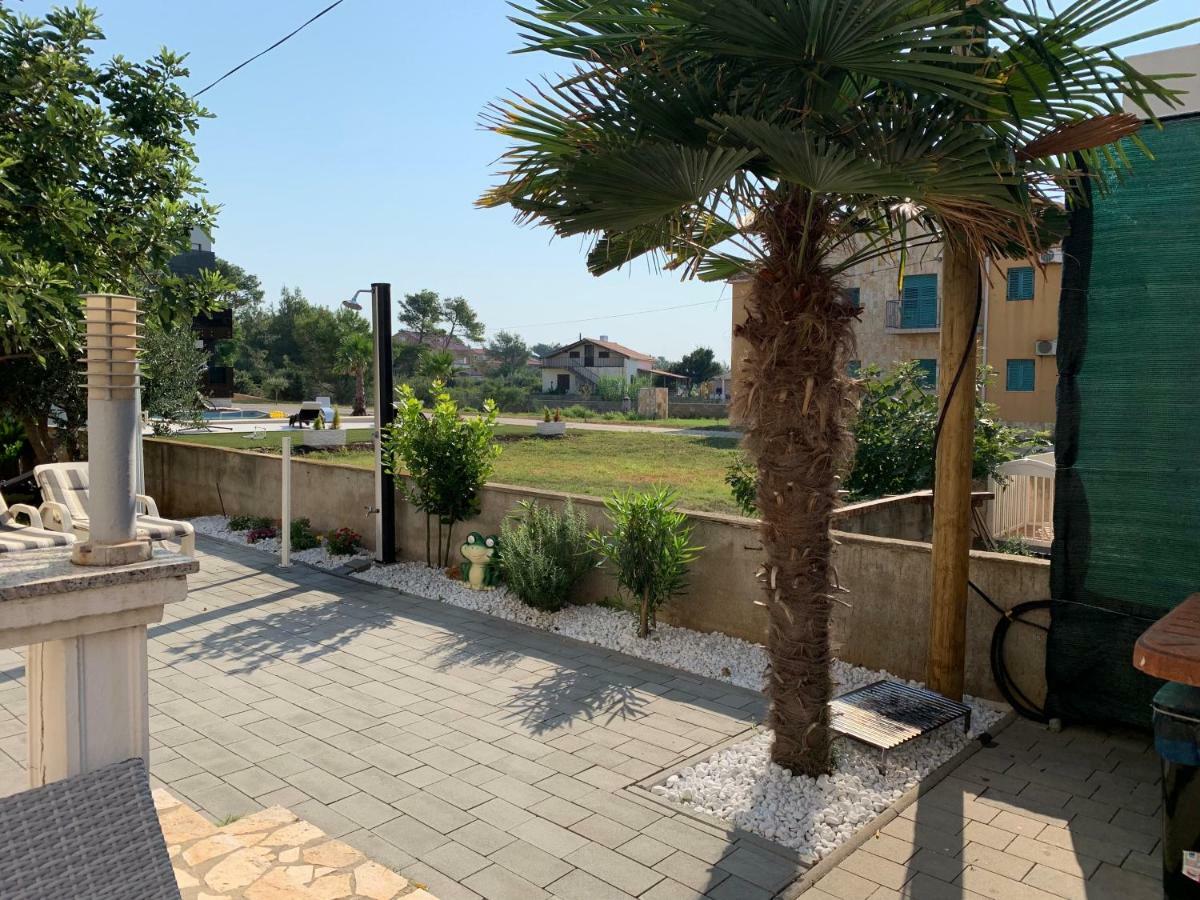 Apartman Petra 2 Vir Kültér fotó